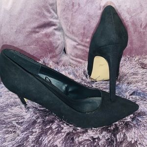 Black Pointed Toe Pump